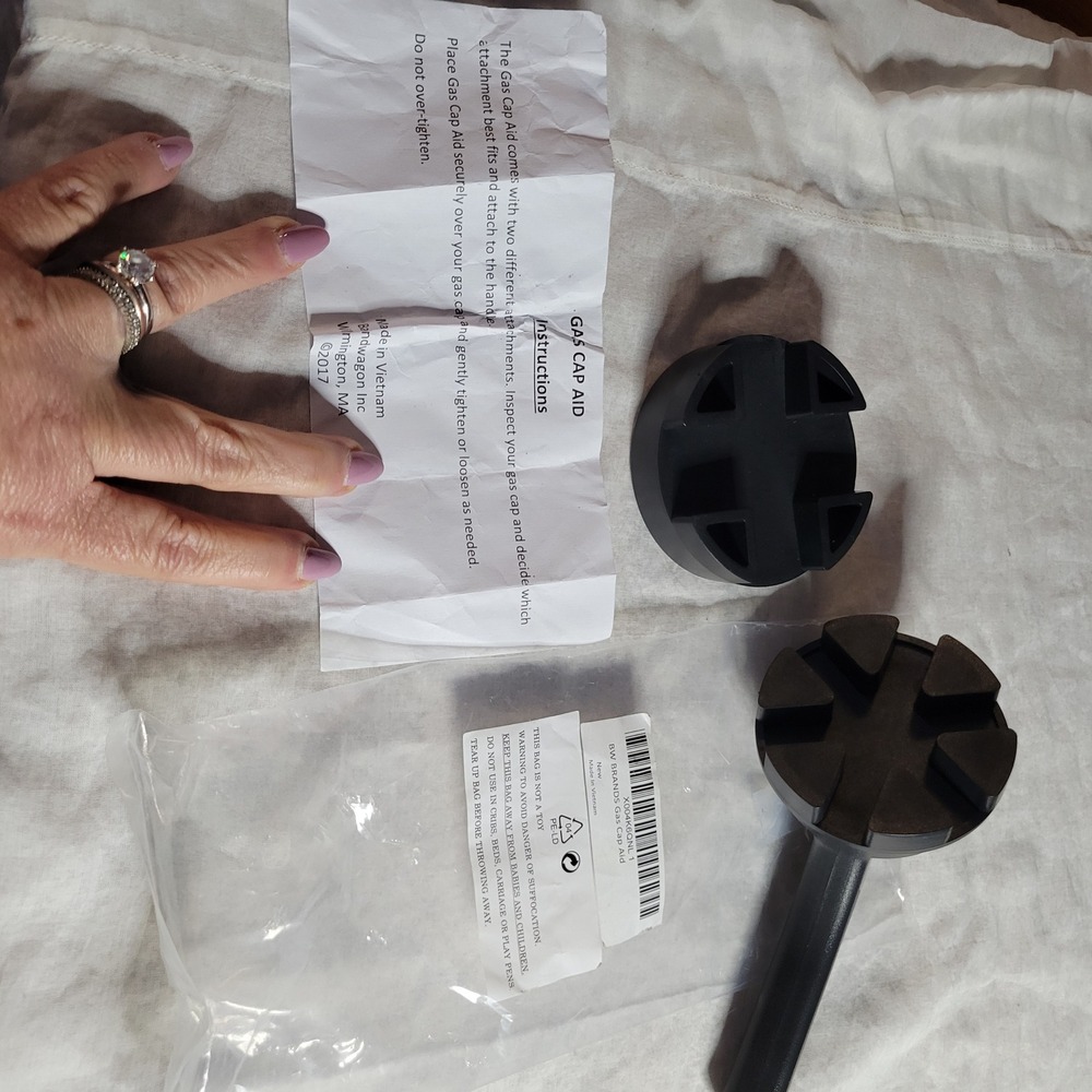 BW Brands Gas Cap Opening Aid Tool Black Assistive Opener with 2 Attachments New